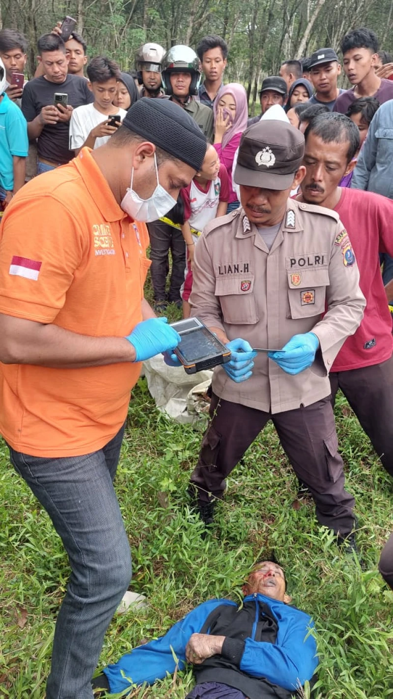 Quick Response Polsek Serbalawan Bersama Inafis Lakukan Olah TKP Temu Mayat Diduga Korban Kecelakaan Lalu Lintas - TajamNews