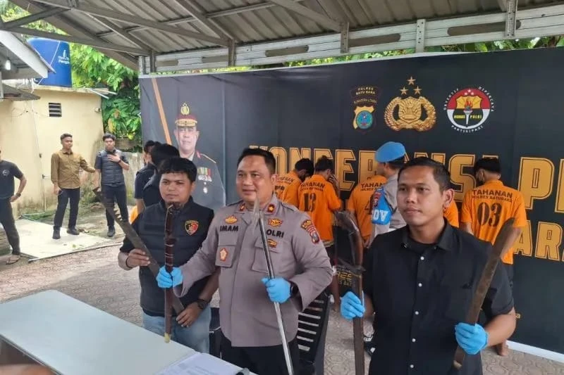 Polres Batu Bara Bergerak Cepat dan Amankan Lima Pemuda Pengancam Warga Pakai Sajam - www.tajamnews.co.id