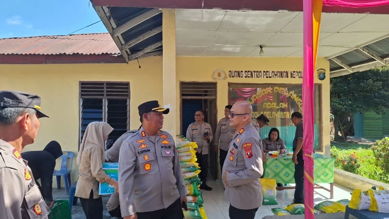 12 Ton Beras Murah di salurkan Polres Simalungun untuk Masyarakat Melalui pasar murah.Kapolres Pimpin langsung.BPM.di Polsek Perdagangan. - TajamNews