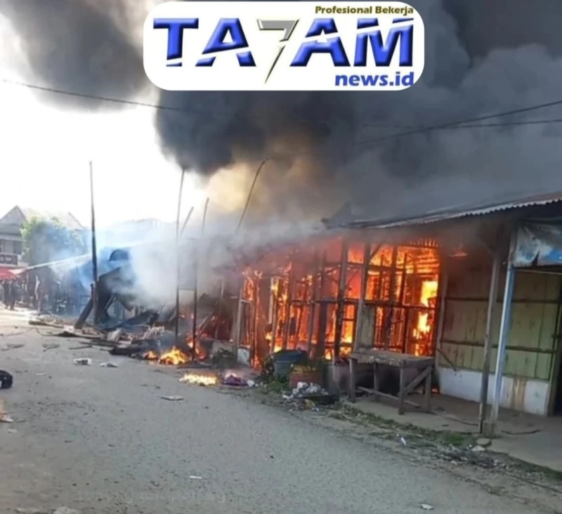 Tragedi 18 Agustus 2025: Pasar Serbelawan Hangus Dilalap Api, Ratusan Pedagang Menangis Kehilangan Mata Pencaharian - www.tajamnews.co.id