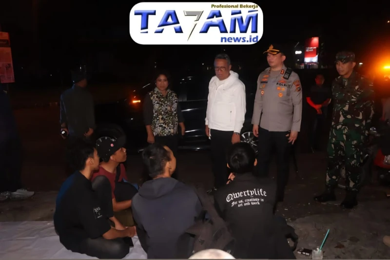 Wali Kota Tangsel Bersama Forkopimda Tinjau Siskamling, Dorong Partisipasi Aktif Warga Jaga Keamanan Lingkungan - www.tajamnews.co.id