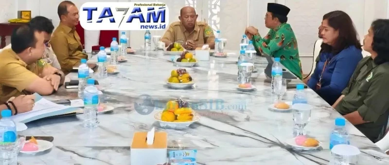 585 Pegawai Paruh Waktu di Langkat Masih Tergantung Nasibnya: Penrad Siagian Desak Pemerintah Pusat Segera Bertindak - TajamNews