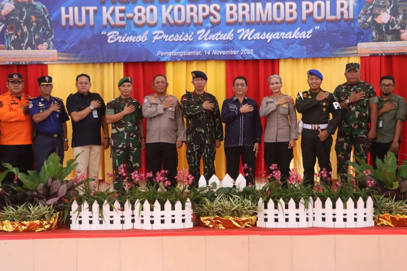 Kapolres Simalungun Bersama Jajaran Hadiri Puncak HUT ke-80 Korps Brimob Polri, Harap Personel Makin Profesional dan Tangguh Hadapi Tantangan Keamanan - www.tajamnews.co.id