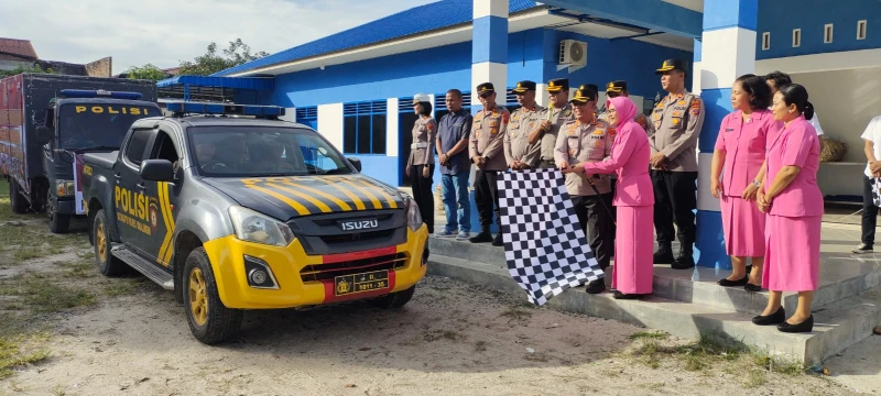 Kapolres Marganda Aritonang Pimpin Langsung Pengiriman 1.620 Paket Bantuan untuk Korban Siklon Tropis Sumut - TajamNews