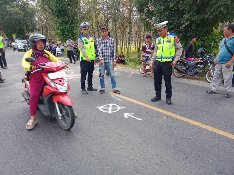 Tangani Kecelakaan Maut di Tapian Dolok, Kanit Gakkum dan Kapolsek Serbalawan Tunjukkan Respon Cepat - TajamNews