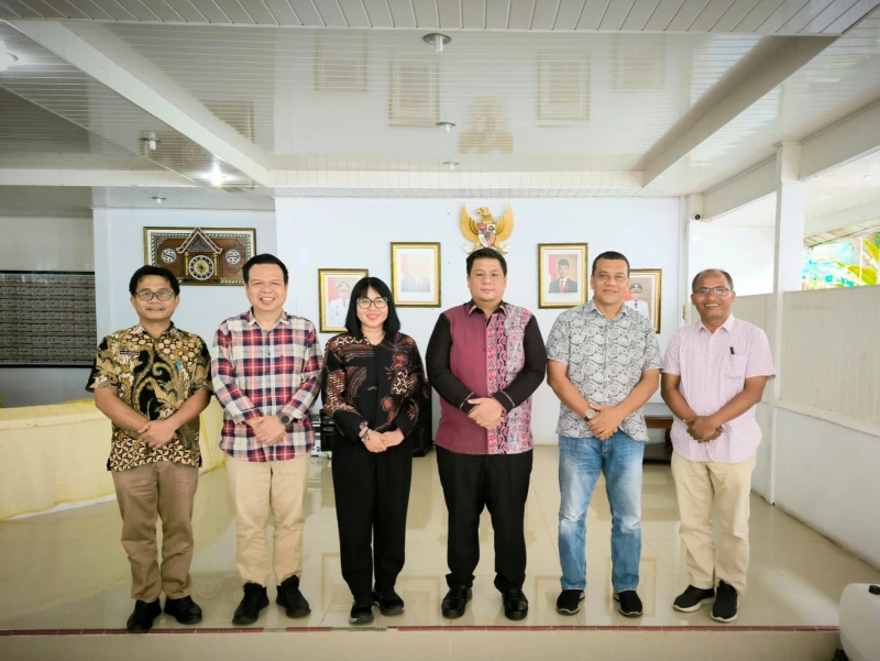 Bupati Samosir Sambut Tim LCDI Fase 2, Pastikan Progres Pompa Surya dan Inklusi Sosial di Desa Sibonor - www.tajamnews.co.id