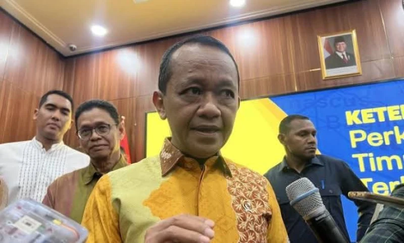 Kapok DPR Akan Panggil Bahlil Usai Pernyataan Stok BBM 21 - TajamNews