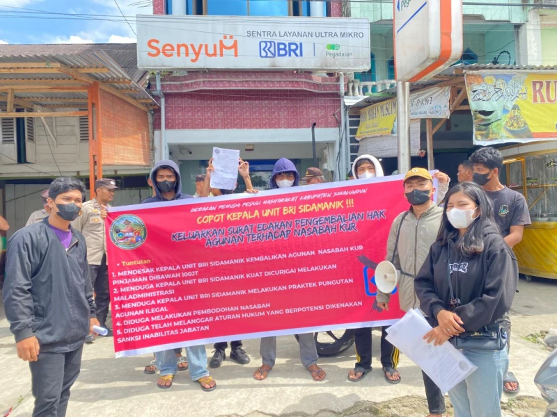 Unit BRI Kembali digeruduk oleh GPPMS, Hak Agunan Tambahan Nasabah KUR Tak Kunjung Dikembalikan. - TajamNews