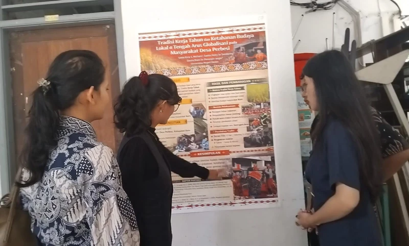 Mahasiswa Pendidikan Sejarah FIS Unimed Gelar Pameran Poster Ilmiah, Angkat Beragam Isu Sosial dan Budaya - TajamNews