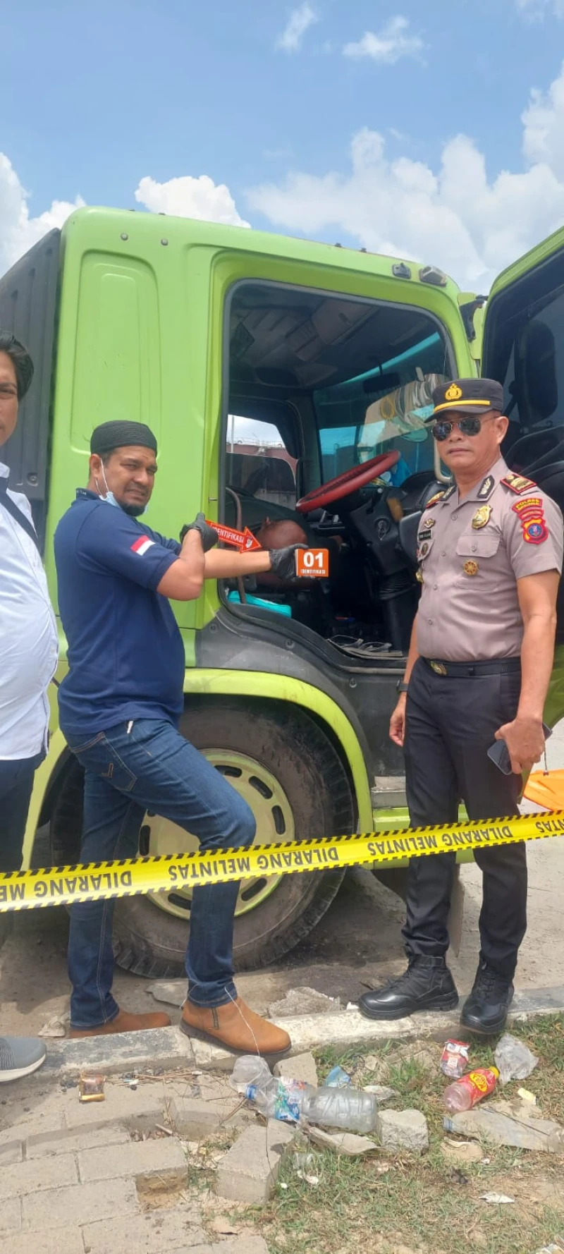 Petani asal Sumbar di temukan tewas di dalam truk. Di kawasan Sei Mangkai - TajamNews