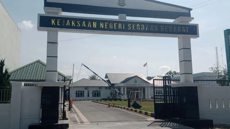 Kajari dan Kasi Pidsus Sergai Dikabarkan Dijemput Tim Kejagung, Kejati Sumut Masih Tunggu Informasi Resmi - www.tajamnews.co.id