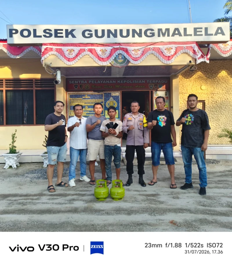 Hanya 4 Jam! Polsek Gunung Malela Ringkus Maling Yang Masuk Rumah Warga Dini Hari, Tiga HP dan Dua Tabung Gas Berhasil Diamankan - www.tajamnews.co.id
