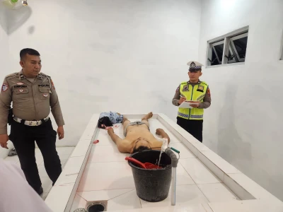 Unit Gokum Satlantas Polres Simalungun Gerak cepat Evakuasi Korban Kecelakaan Di Pematang Raya - www.tajamnews.co.id