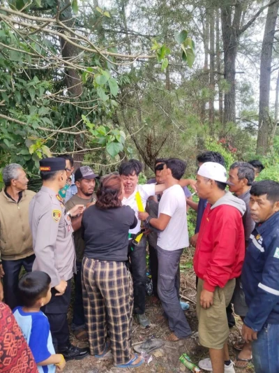 Kijang Innova Terjun Bebas ke Jurang Sedalam 50 Meter - www.tajamnews.co.id