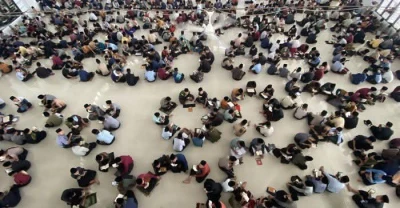 Melihat Para Santri Ar-Raudlatul Hasanah Medan Tadarus dengan Formasi Lingkaran - www.tajamnews.co.id